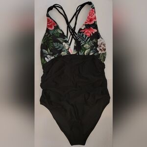 NWTCupShe XL One Piece Swimsuit